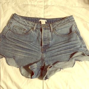 H&M scalloped denim shorts